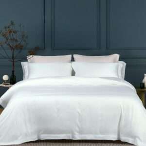 600TC Quilt Set. 1 Fitted Sheet + 1 Quilt Cover (Riversable Gold /White) + Pillow Cover